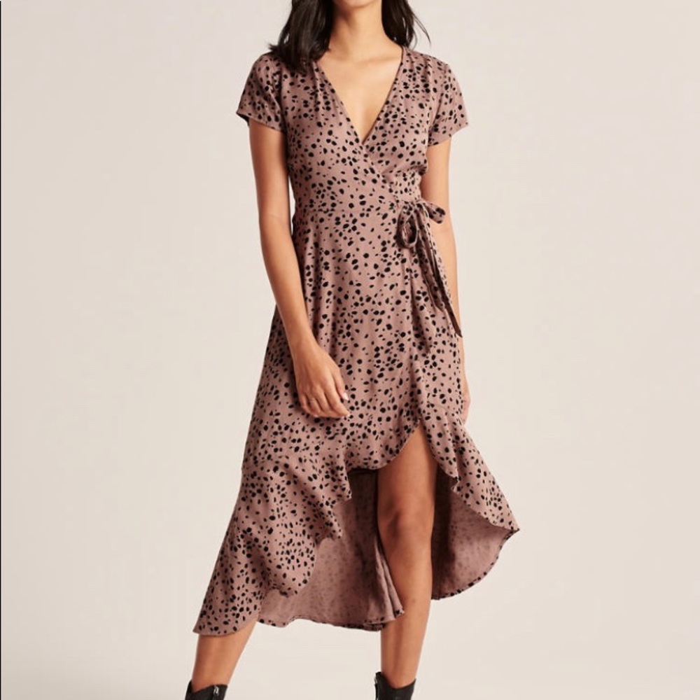 Never worn Abercrombie & Fitch midi ruffle dress